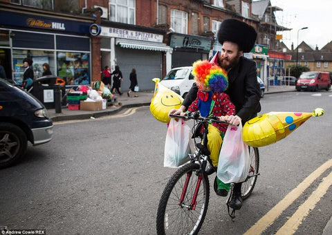 The 5 Types of People You’ll Get Mishloach Manot From This Purim