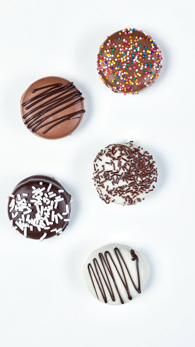 CHOCOLATE COVERED OREOS TREAT BOX